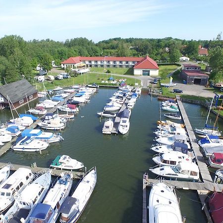 Aparthotel Am Heidensee Schwerin  Exteriör bild