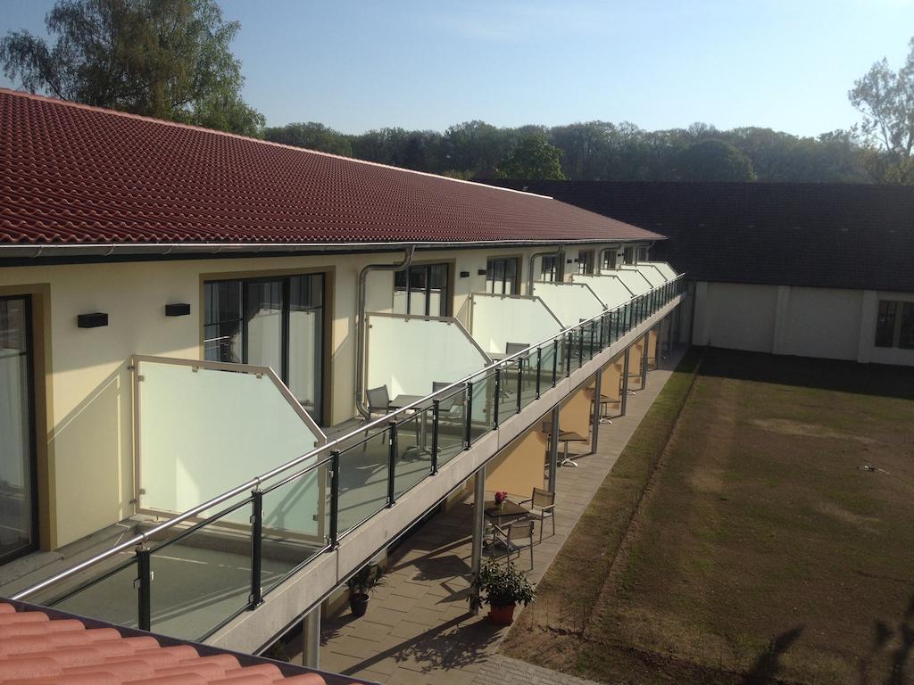 Aparthotel Am Heidensee Schwerin  Rum bild